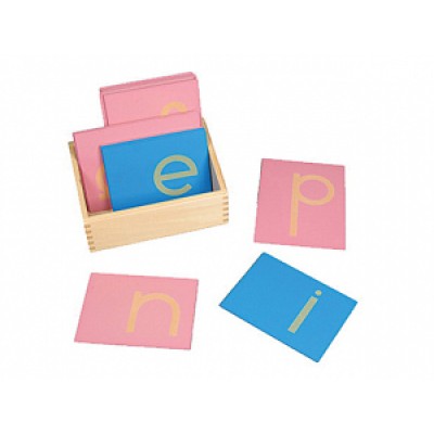 Kabartma Küçük Harfler Ve Kutusu